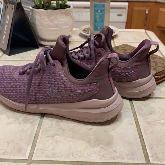 Nike Renew Purple Shoes - Picture 3 of 11